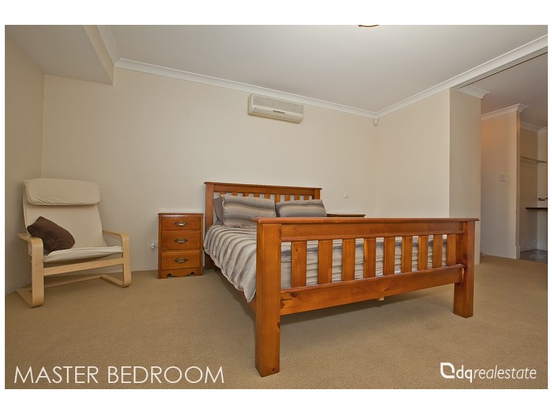 5 Rosinski Circle, Tapping WA 6065