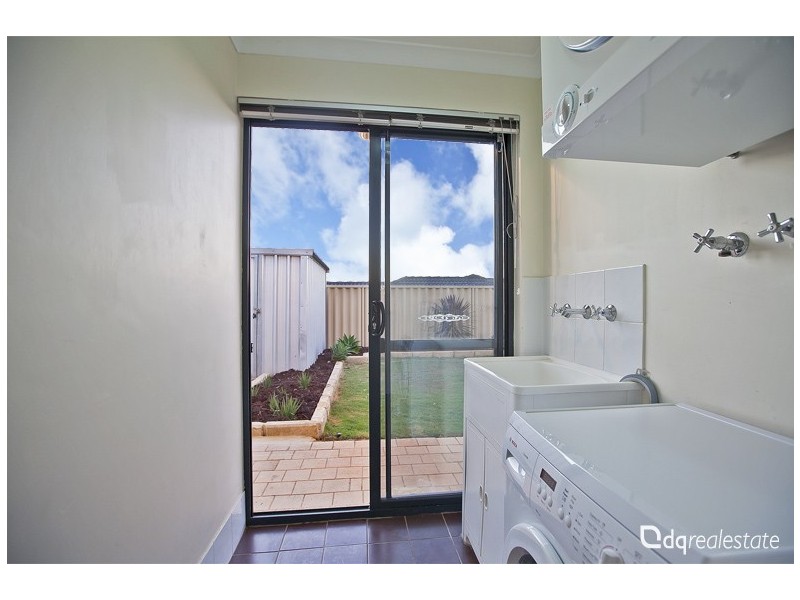 5 Rosinski Circle, Tapping WA 6065