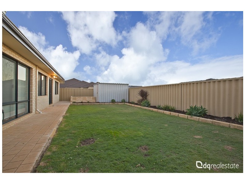 5 Rosinski Circle, Tapping WA 6065