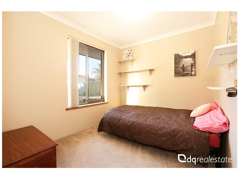 25 Sapling Way, Hocking WA 6065