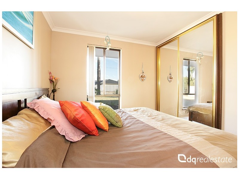 25 Sapling Way, Hocking WA 6065