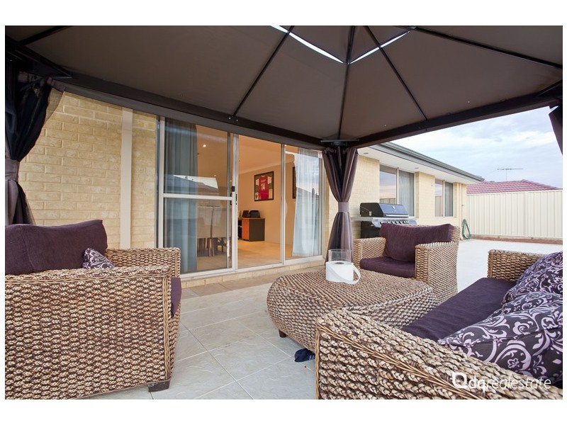 60 Yandella Promenade, Tapping WA 6065