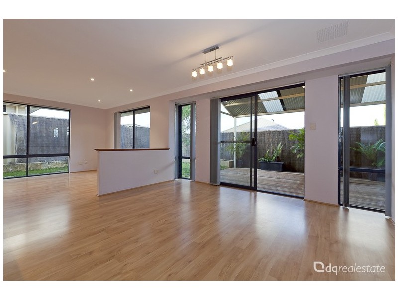 33 Cape Meares Crescent, Butler WA 6036