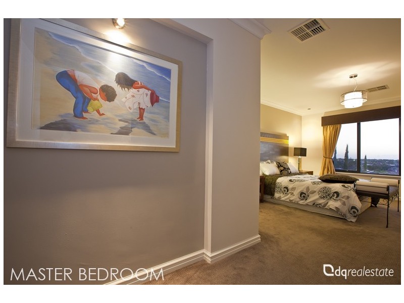 15 Highcliffe Rise, Currambine WA 6028