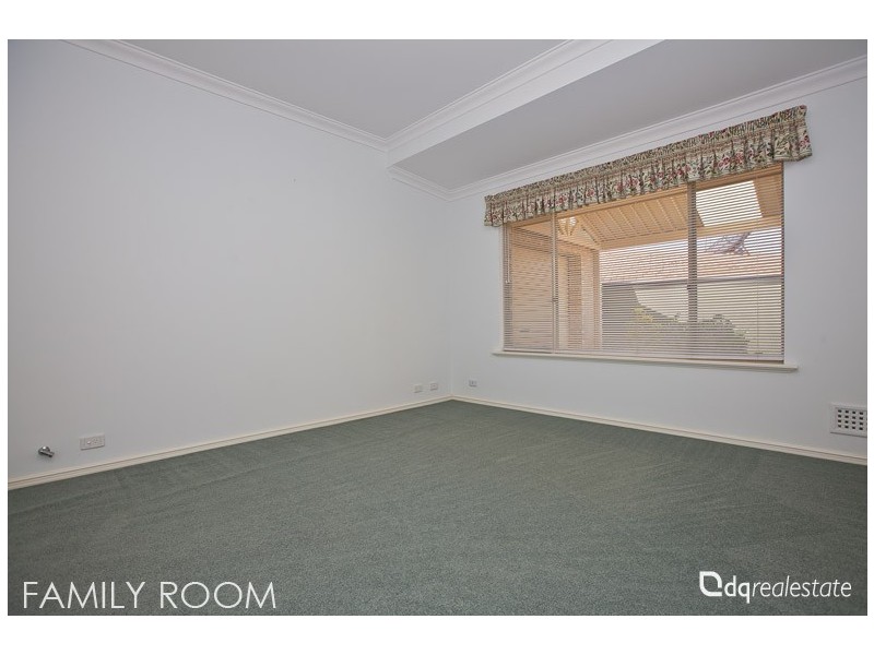 30 Goldfinch Loop, Woodvale WA 6026