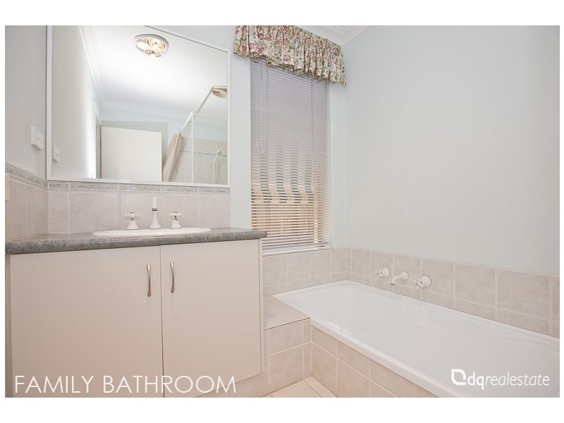 30 Goldfinch Loop, Woodvale WA 6026