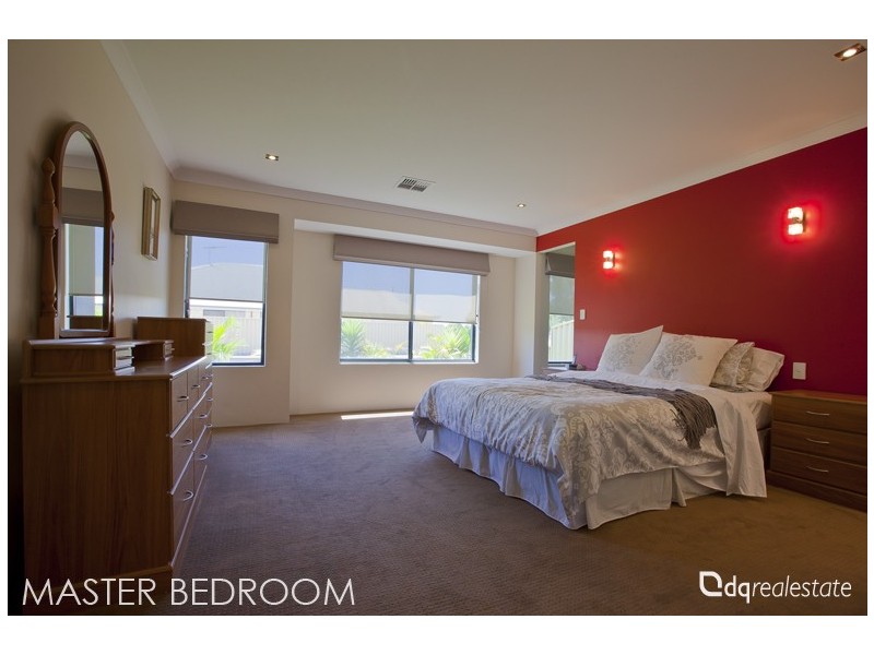 4 Benjamin Crescent, Tapping WA 6065