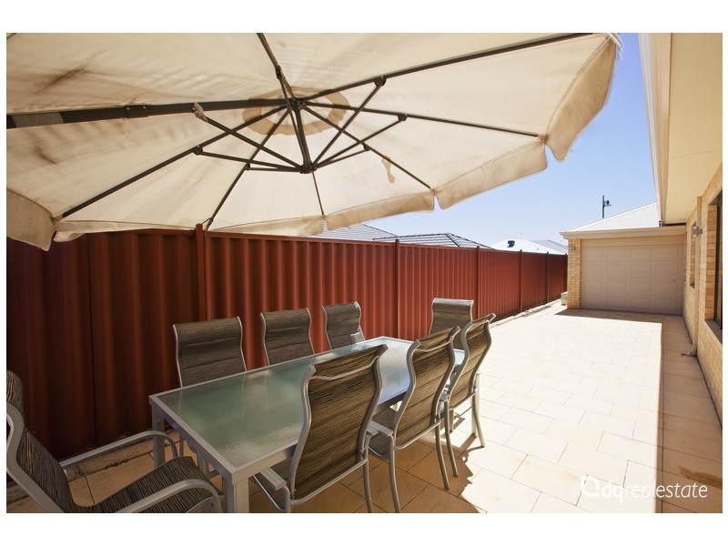 4 Benjamin Crescent, Tapping WA 6065