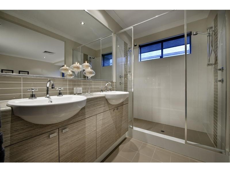 27 Safford Avenue, Aveley WA 6069