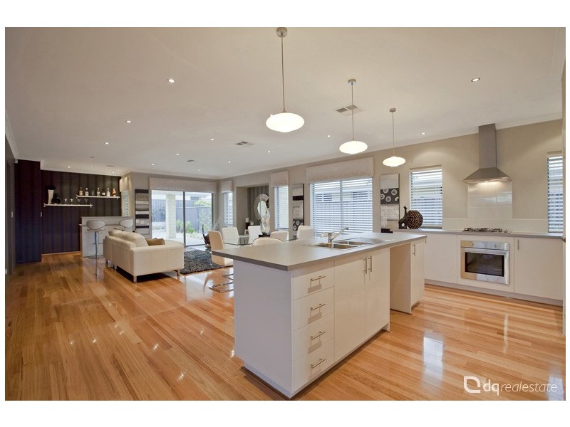 17 Botanic Avenue, Banksia Grove WA 6031