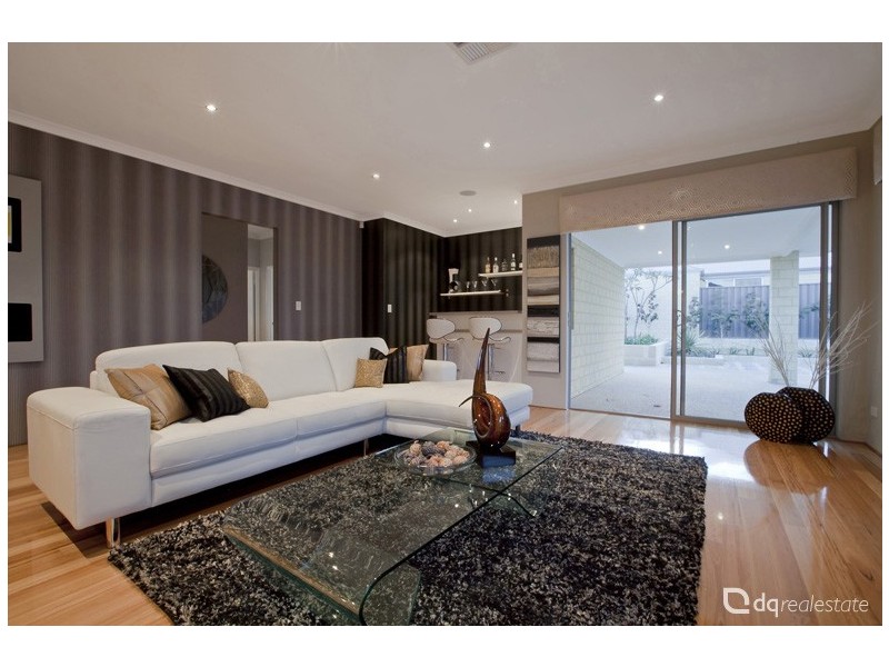 17 Botanic Avenue, Banksia Grove WA 6031