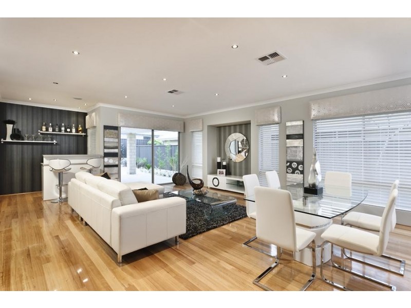 17 Botanic Avenue, Banksia Grove WA 6031