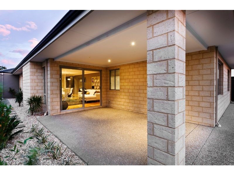 17 Botanic Avenue, Banksia Grove WA 6031