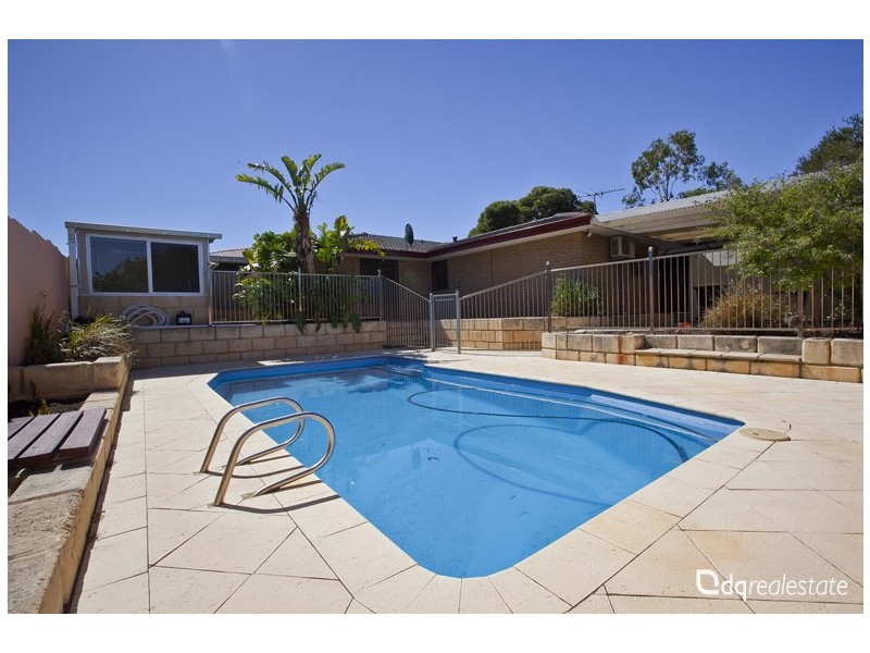2 Sturt Place, Padbury WA 6025