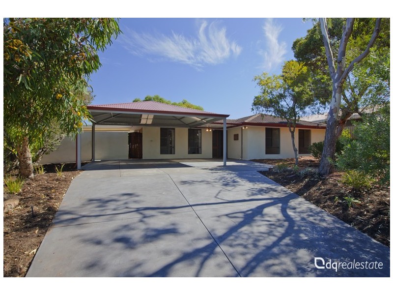 2 Sturt Place, Padbury WA 6025