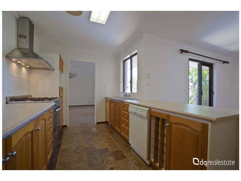 2 Sturt Place, Padbury WA 6025