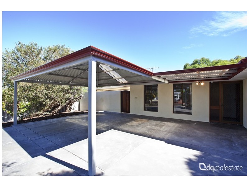 2 Sturt Place, Padbury WA 6025