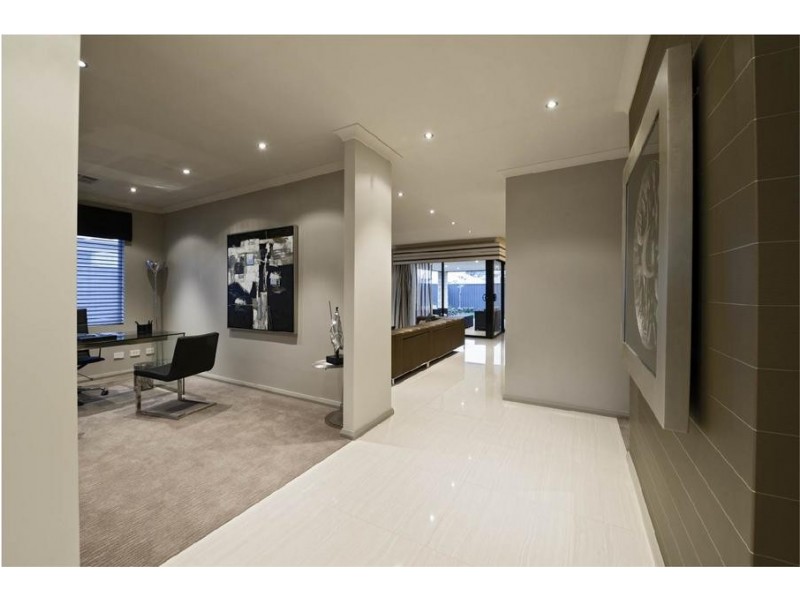 27 St Leonards Blvd, Dayton, West Swan WA 6055