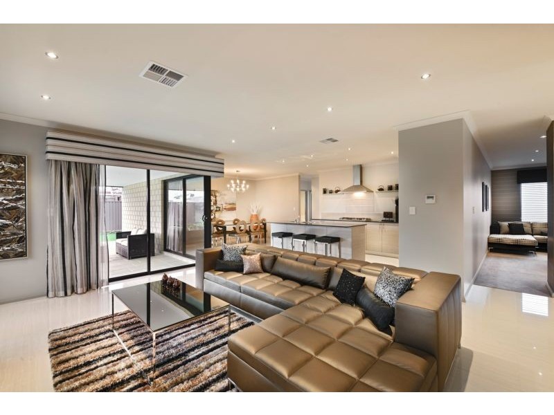 27 St Leonards Blvd, Dayton, West Swan WA 6055