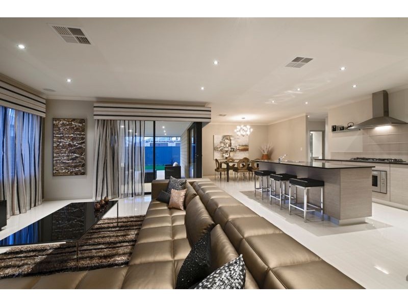 27 St Leonards Blvd, Dayton, West Swan WA 6055