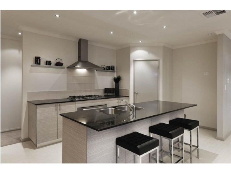 27 St Leonards Blvd, Dayton, West Swan WA 6055