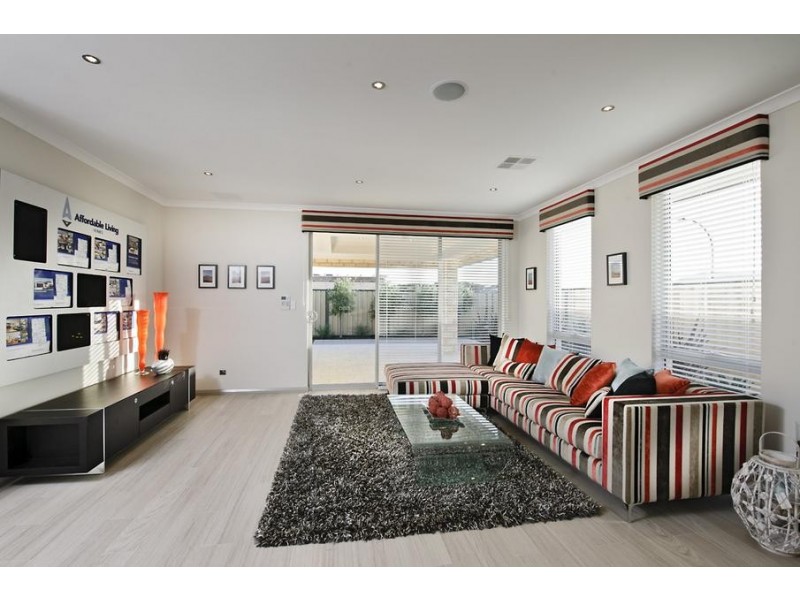 14 Blackwood Meander, Yanchep WA 6035