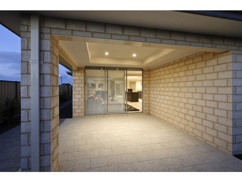 14 Blackwood Meander, Yanchep WA 6035