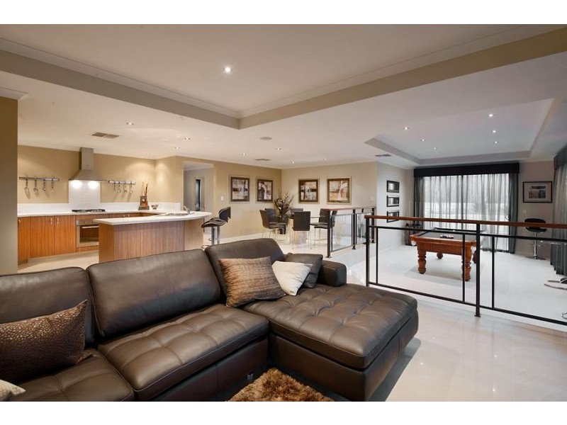 9 Ewens Pass, Ellenbrook WA 6069