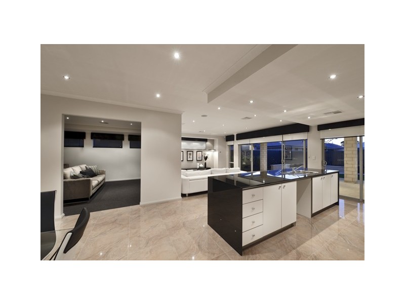 25 St Leonards Blvd, DAYTON, West Swan WA 6055