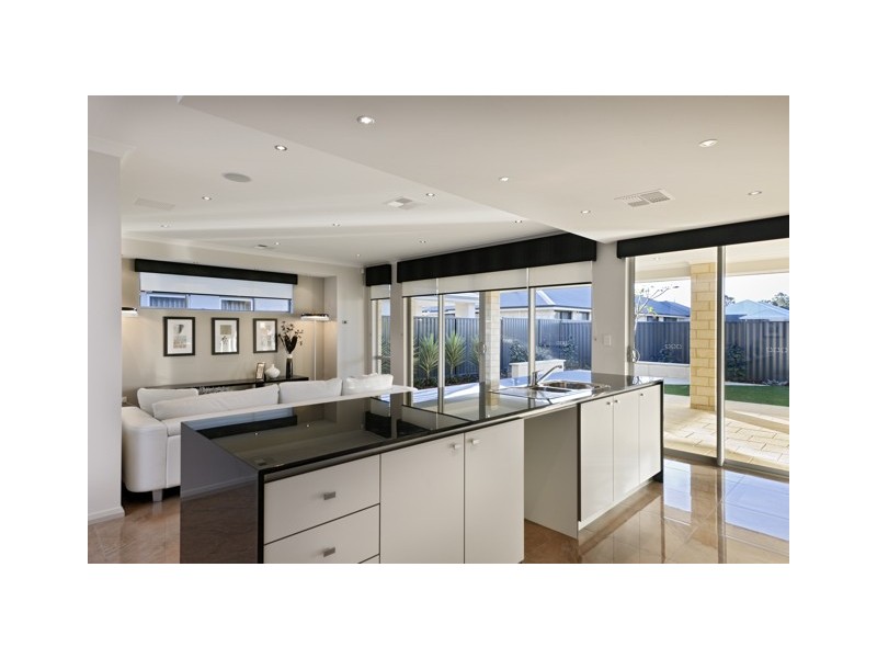 25 St Leonards Blvd, DAYTON, West Swan WA 6055