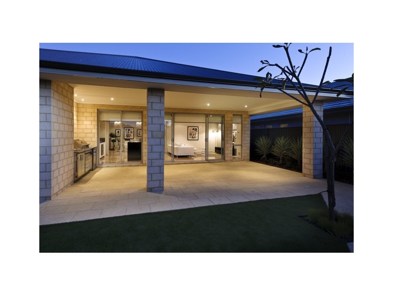 25 St Leonards Blvd, DAYTON, West Swan WA 6055