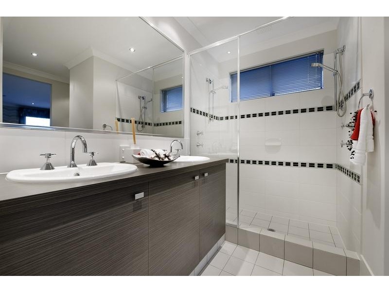 49 St Leonards Blvd, DAYTON, West Swan WA 6055