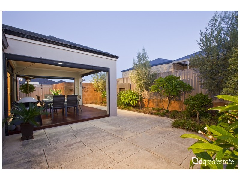 77 Belvoir Parkway, Darch WA 6065