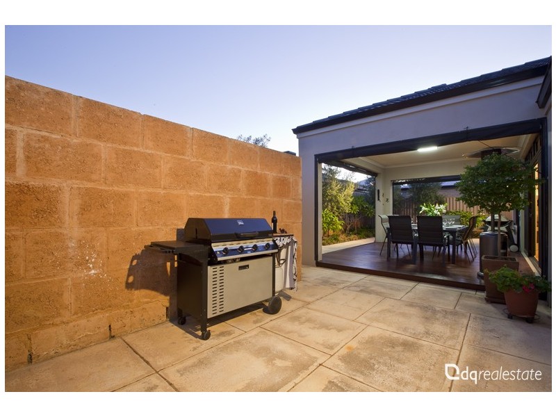 77 Belvoir Parkway, Darch WA 6065