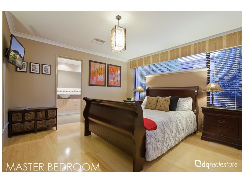 77 Belvoir Parkway, Darch WA 6065