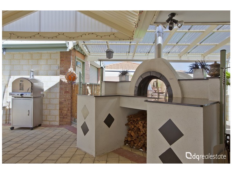 6 Nicholson Place, Ballajura WA 6066