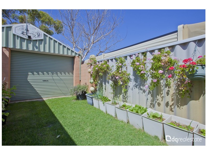 6 Nicholson Place, Ballajura WA 6066