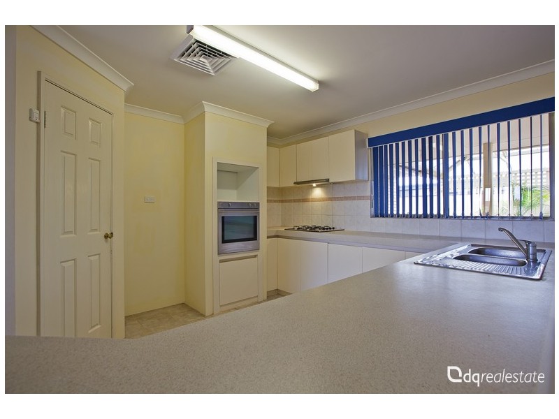 26 Carwoola Circle, Carramar WA 6031