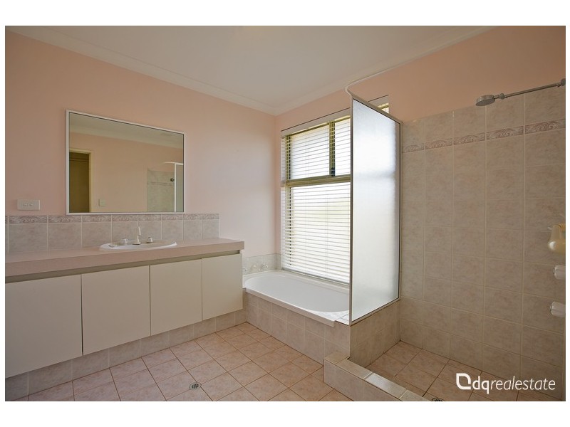 26 Carwoola Circle, Carramar WA 6031