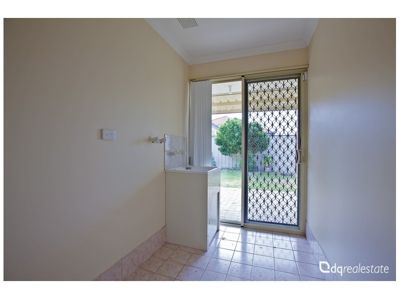 26 Carwoola Circle, Carramar WA 6031