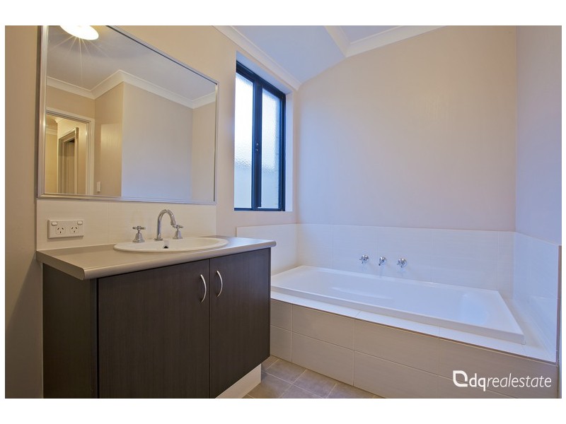 81 Hampton Road, Darch WA 6065