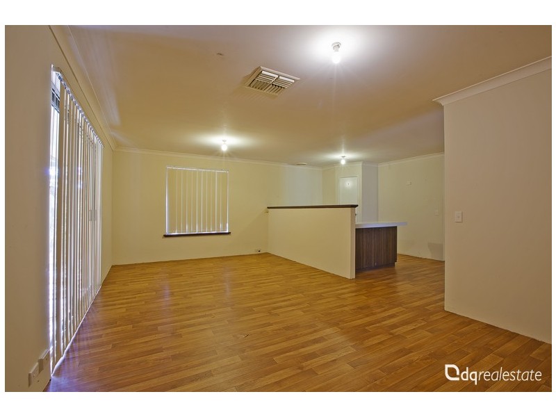 4 Roxwell Way, Girrawheen WA 6064