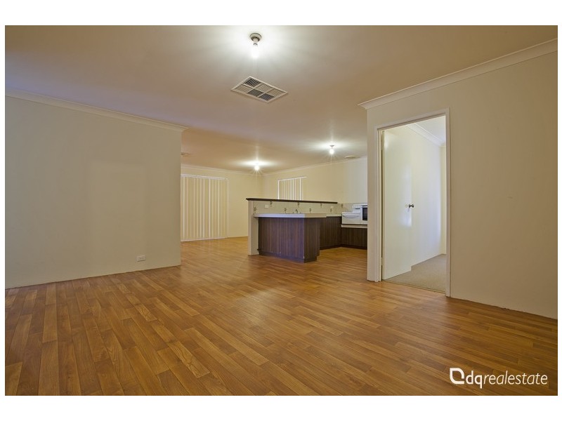 4 Roxwell Way, Girrawheen WA 6064