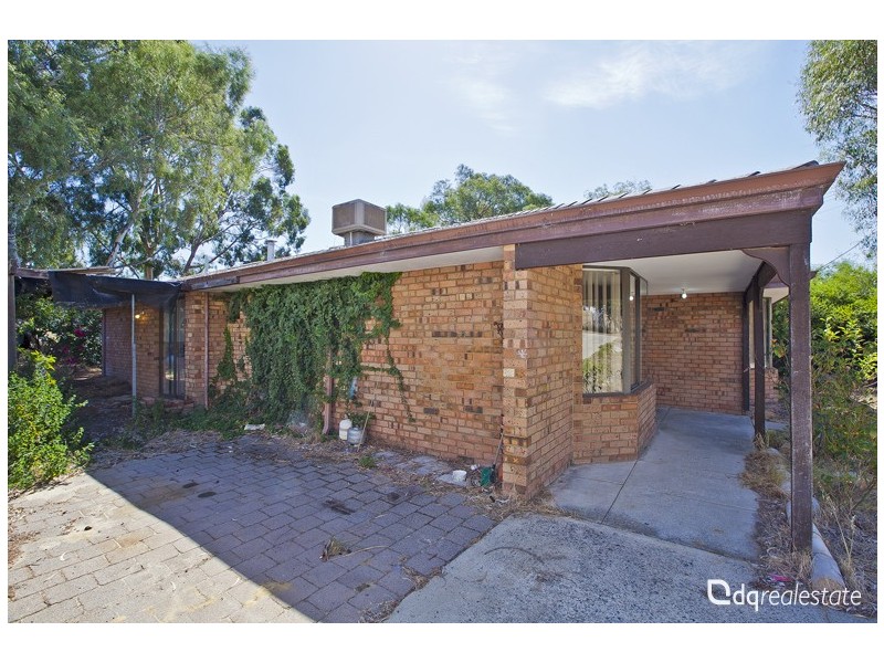 4 Roxwell Way, Girrawheen WA 6064