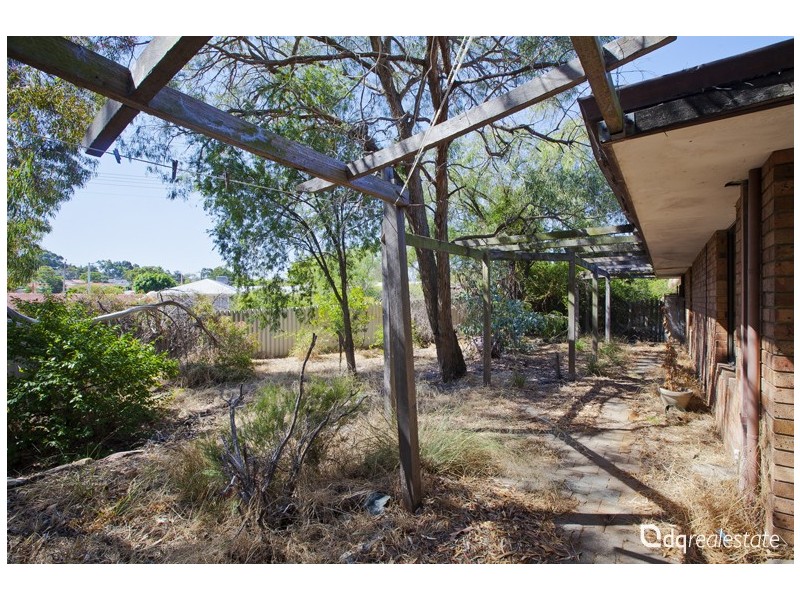 4 Roxwell Way, Girrawheen WA 6064