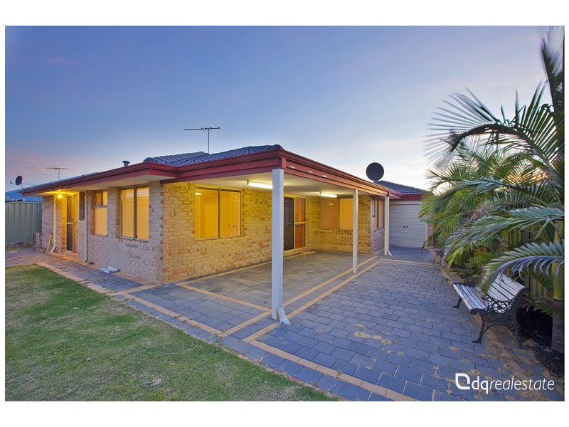 24 Firmstone Circle, Landsdale WA 6065