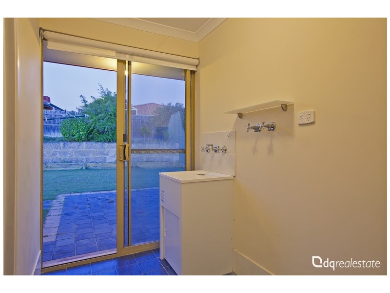 24 Firmstone Circle, Landsdale WA 6065