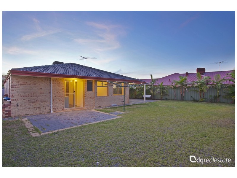 24 Firmstone Circle, Landsdale WA 6065