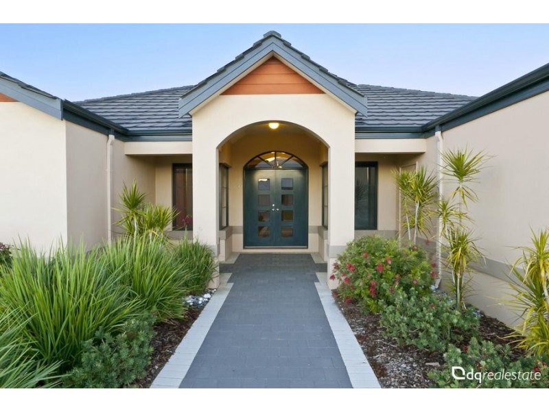 4 Cozens Road, Tapping WA 6065