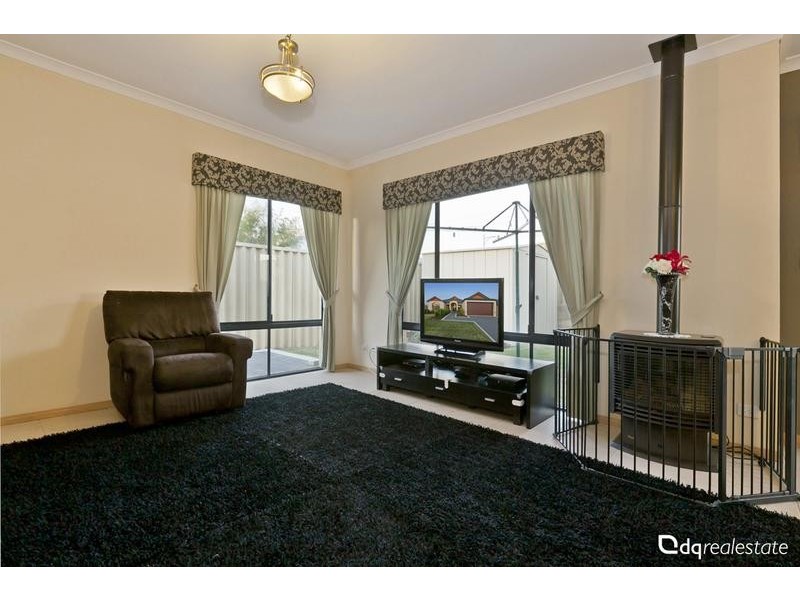 4 Cozens Road, Tapping WA 6065